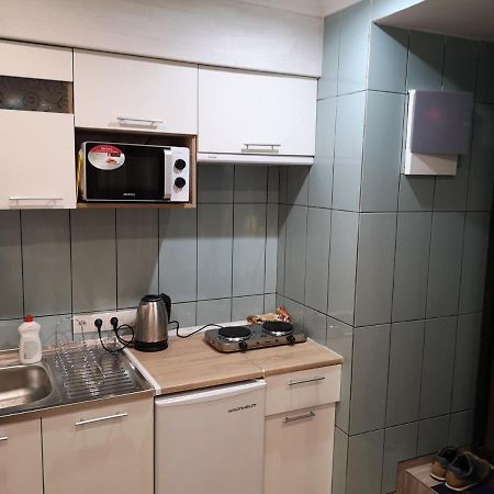 Freedom Apartment On Bazarna Str Lviv Eksteriør bilde