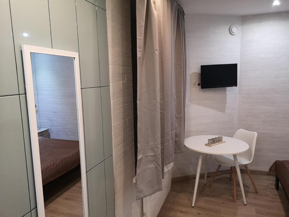 Freedom Apartment On Bazarna Str Lviv Eksteriør bilde