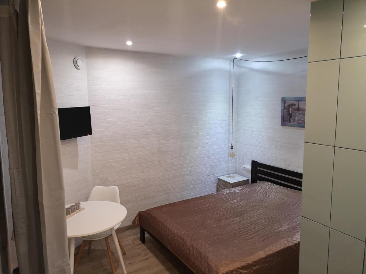 Freedom Apartment On Bazarna Str Lviv Eksteriør bilde