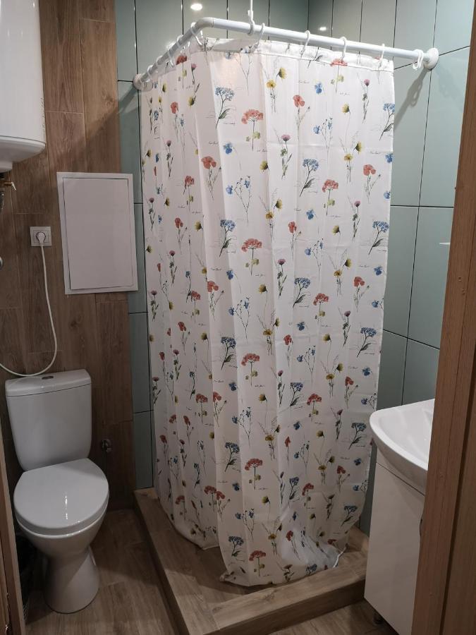 Freedom Apartment On Bazarna Str Lviv Eksteriør bilde
